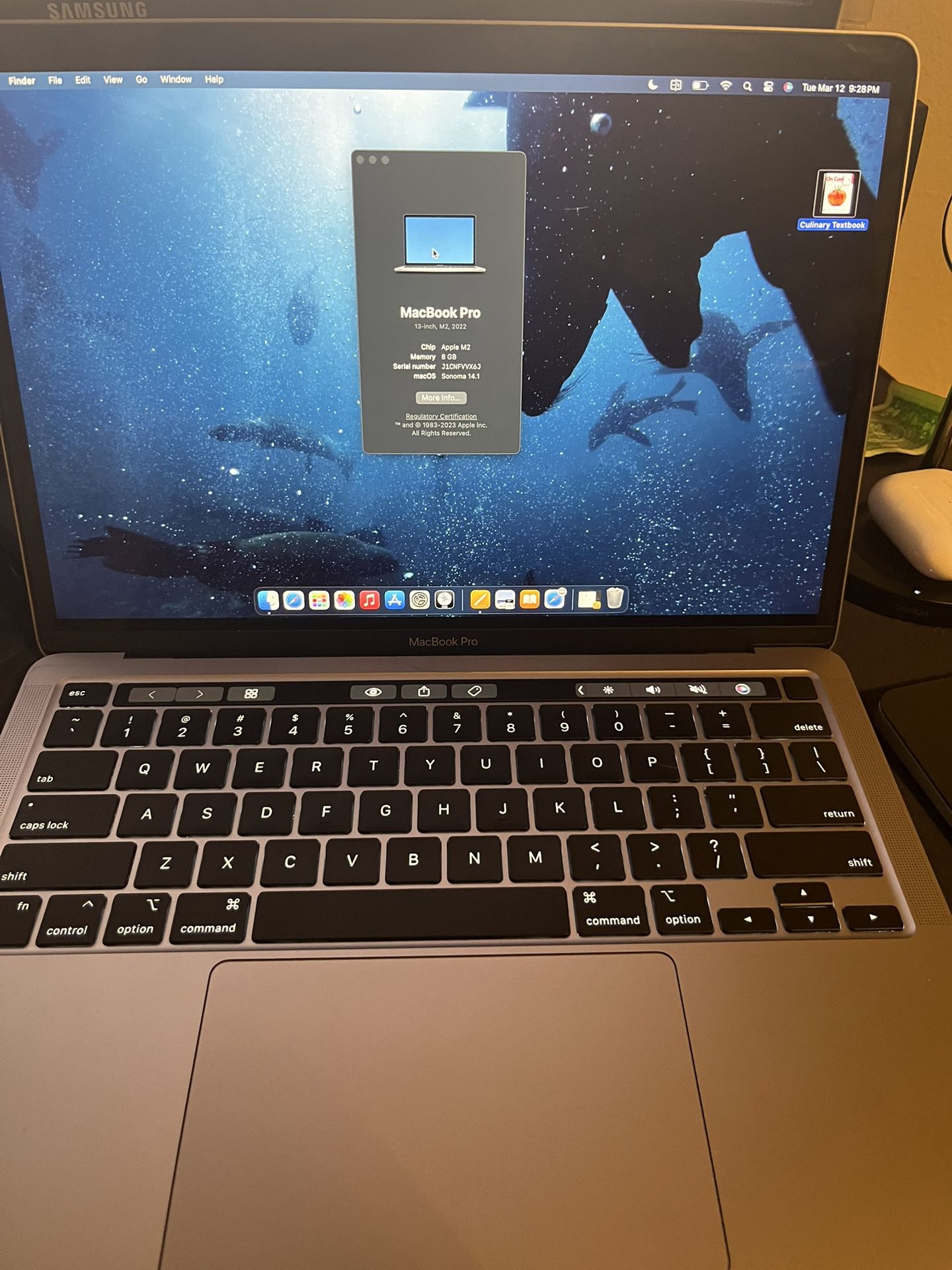 MacBook M2 (2022)