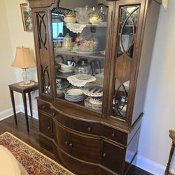 China cabinet 