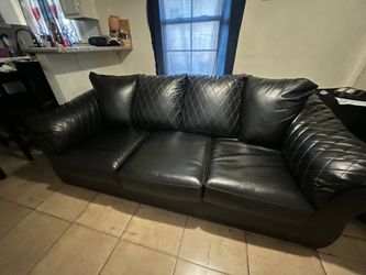 Modern Black Couch- Clean and Comfortable