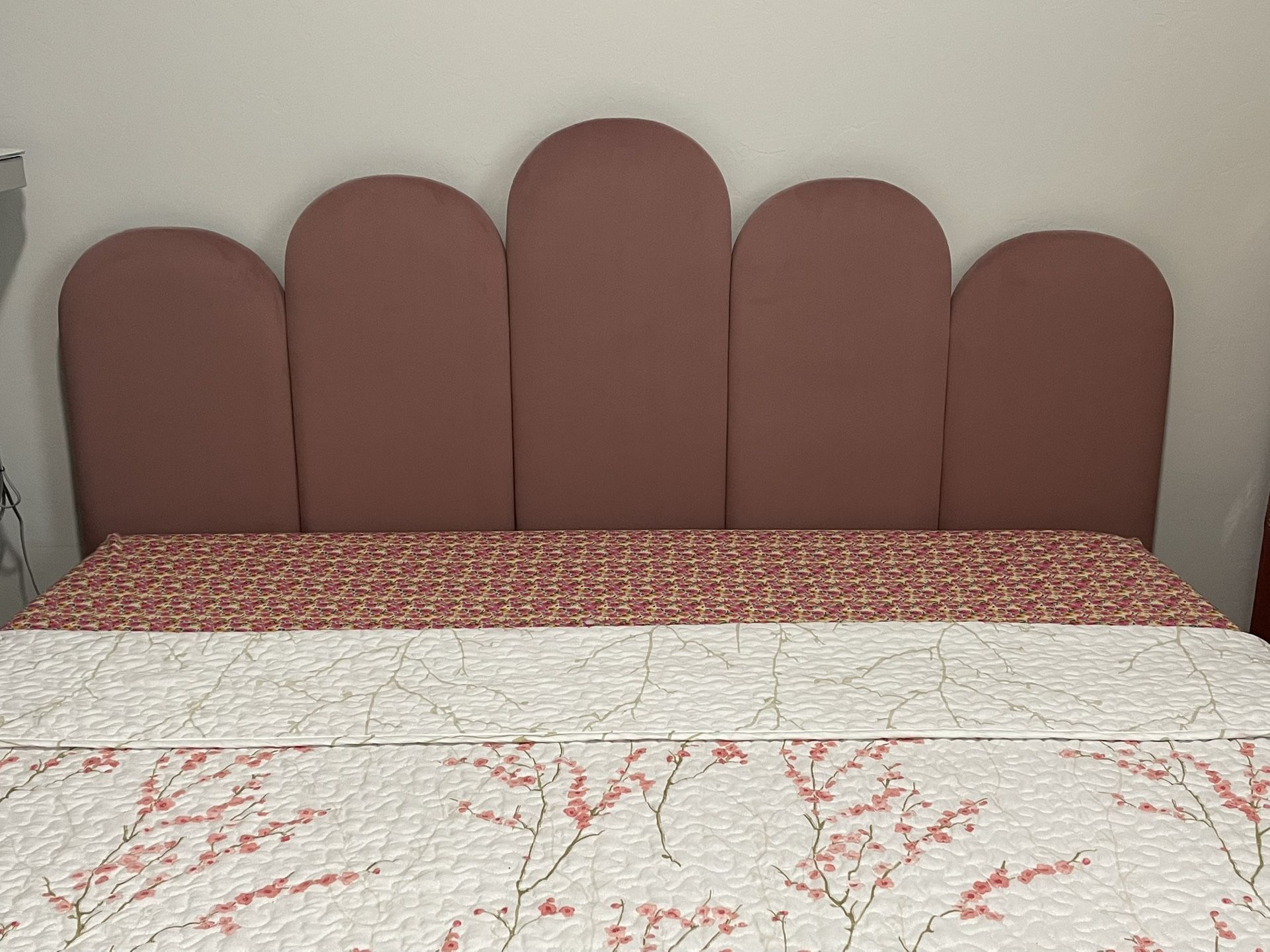 Queen Bed With Mattress