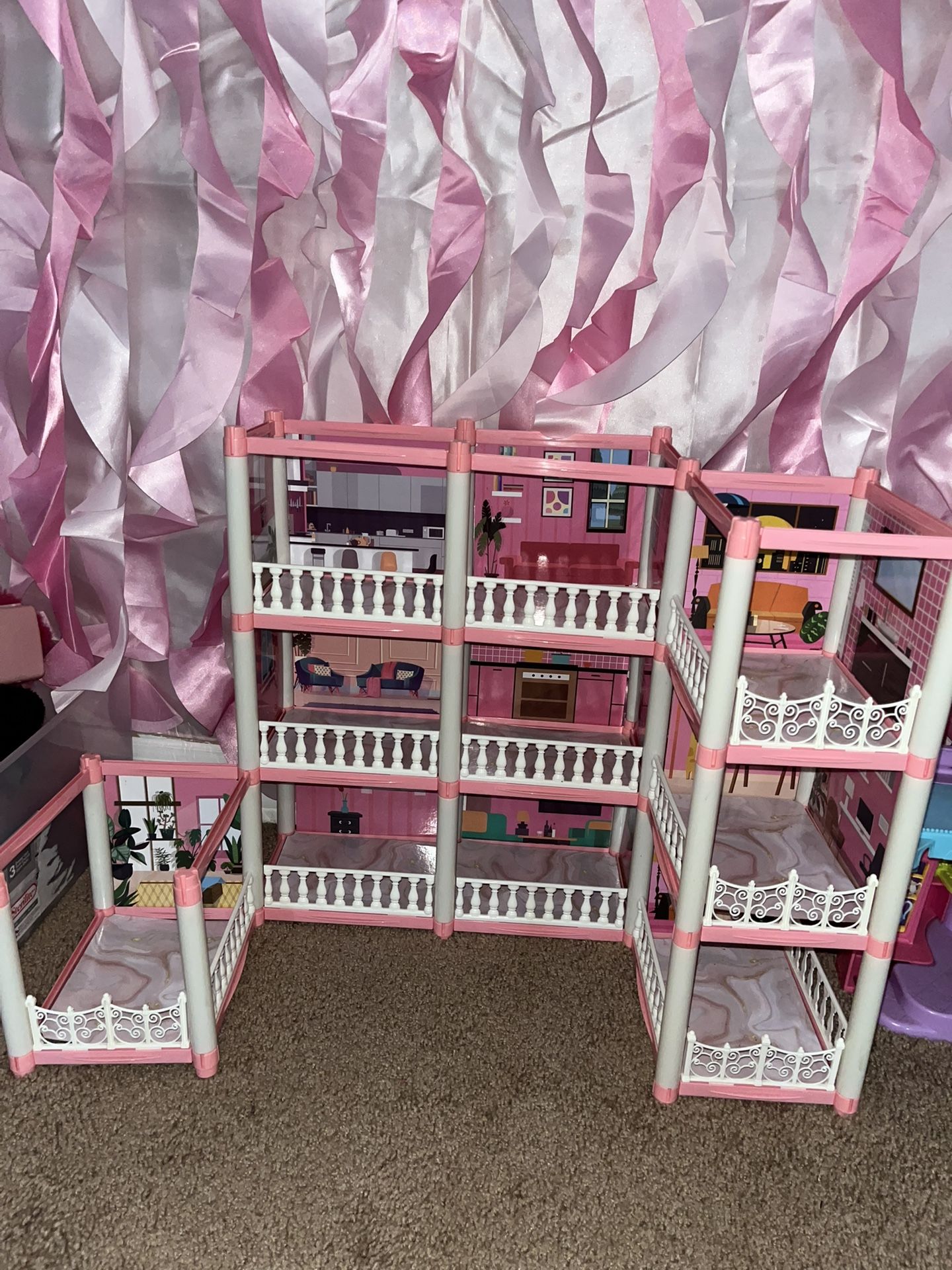 Girl Barbie Dollhouse 