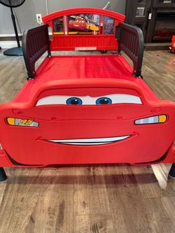 McQueen bed