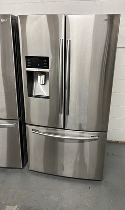 Samsung Refrigerador 3 Door With Ice Maker 
