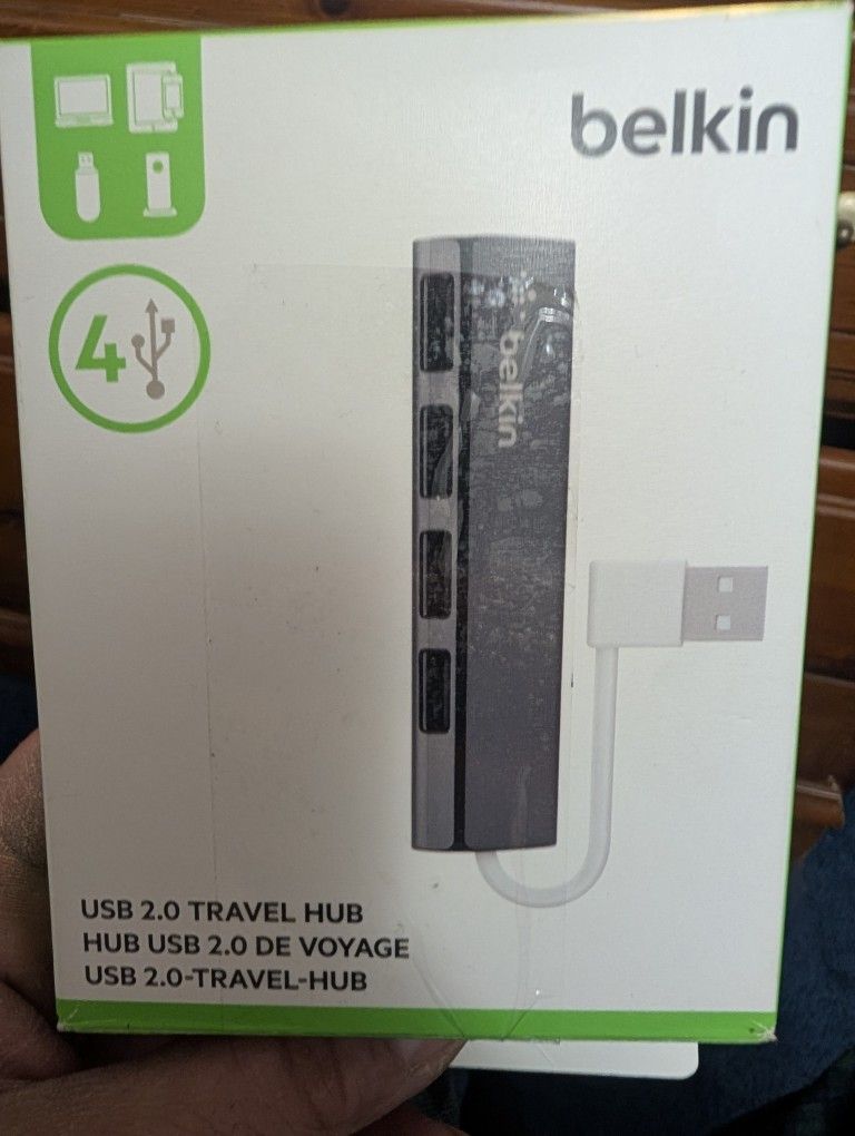 Belkin F4U042BT 4-Port Ultra-Slim Travel USB Hub