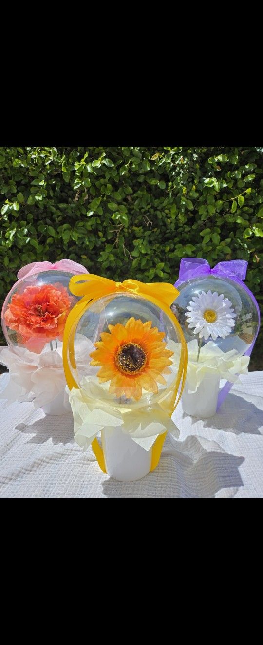 Flower balloon bouquet