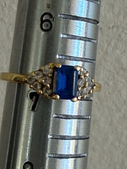 14k gold Ring with Blue Stone and Clear Accents