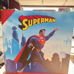 Sideshow Collectibles Superman Statue EXCLUSIVE LIMITED EDITION NEW Sold Out