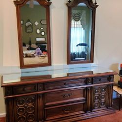 Quality Solid Wood 6 Piece King Size Bedroom Set