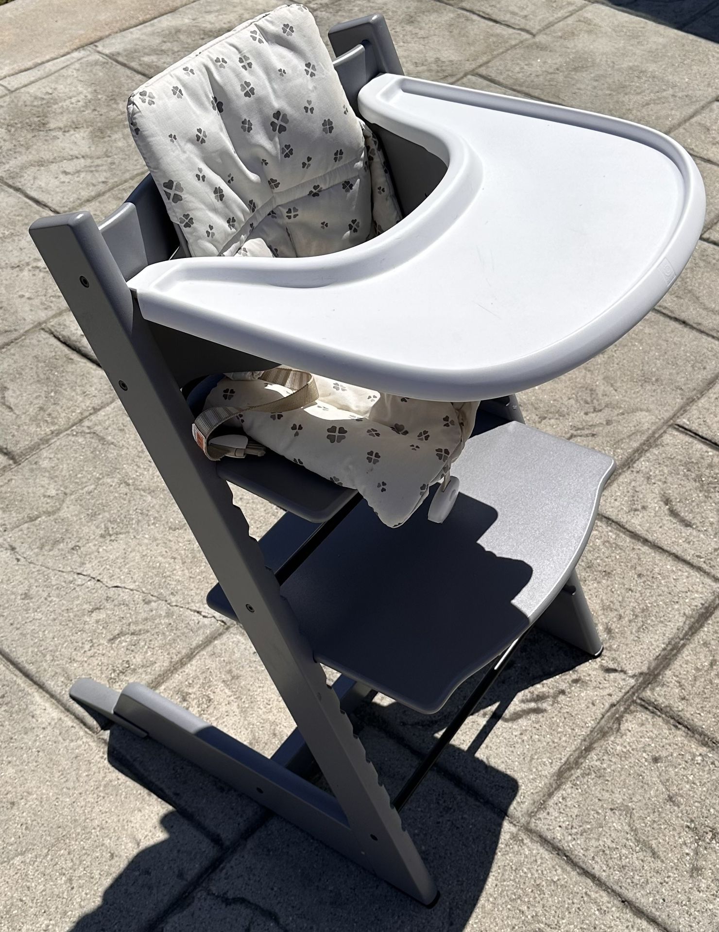 Stokke Tripp Trapp High Chair with Cushion & Tray