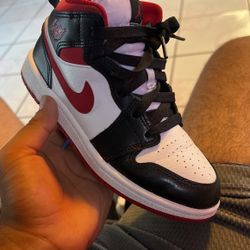 Jordan 1 Gym Red Black White