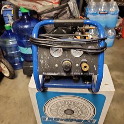 Air Compressor     (Good Condition)