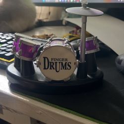 Finger drums novelty toy 