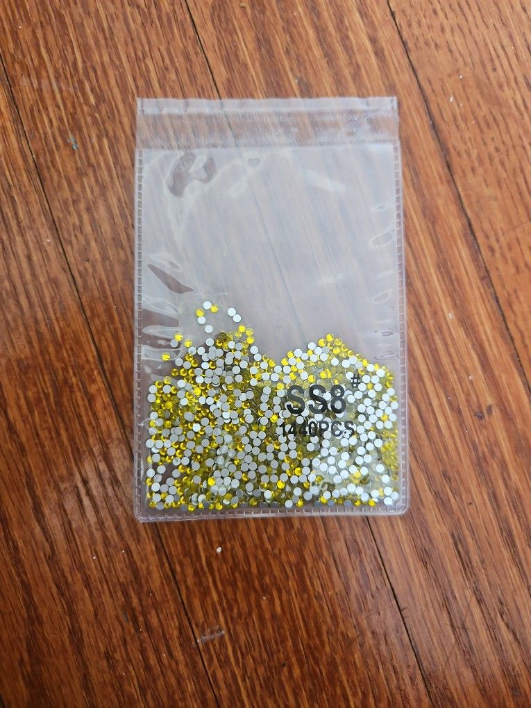 2880 pcs Yellow Rhinestones 2mm