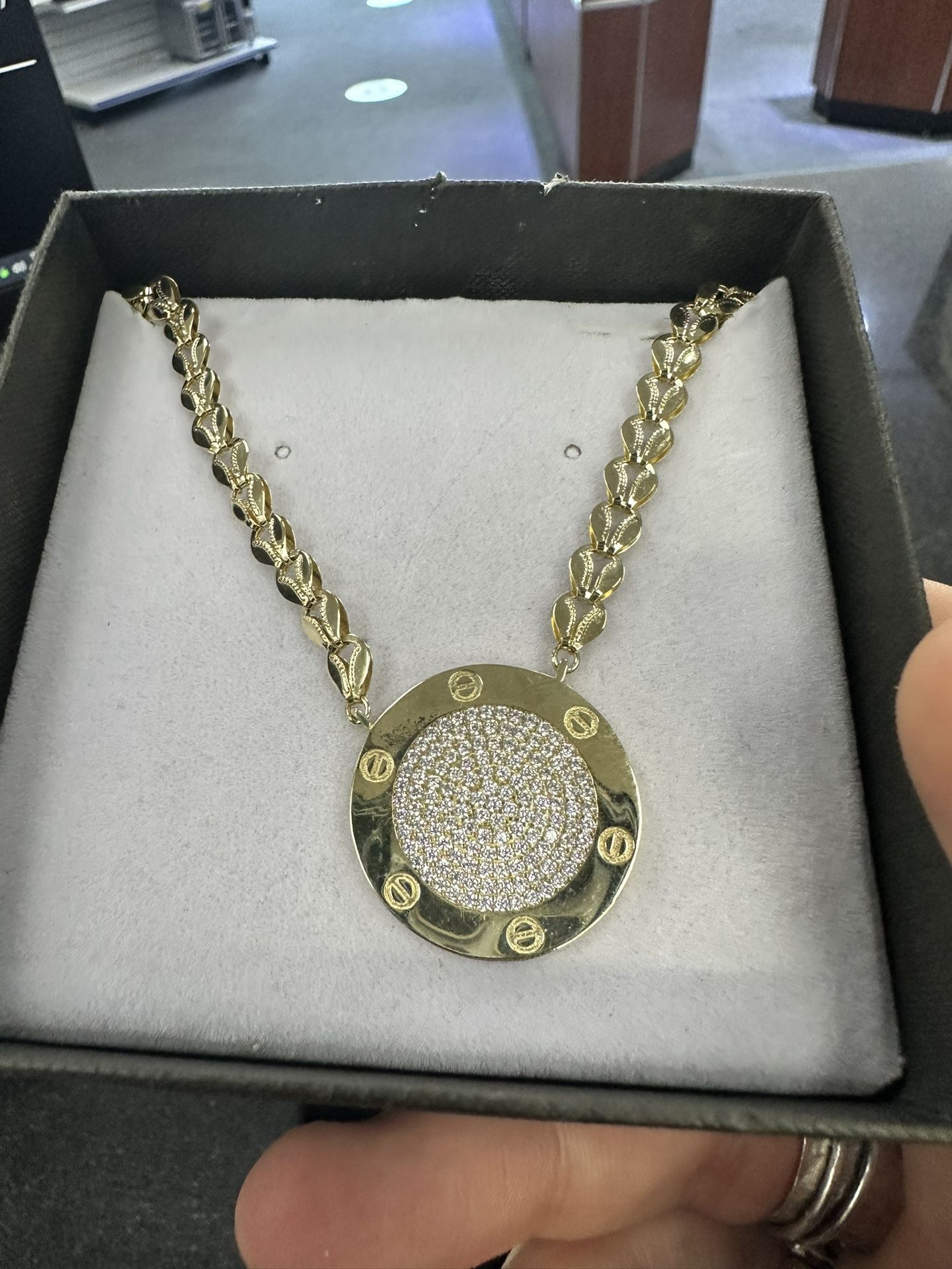 10kt Linked Necklace