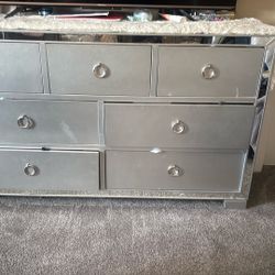 Mirrored dresser