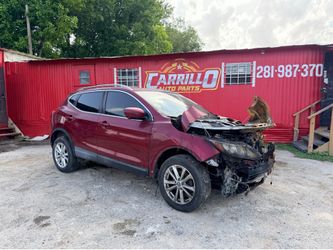 2019 NISSAN ROGUE IN FOR PARTS!