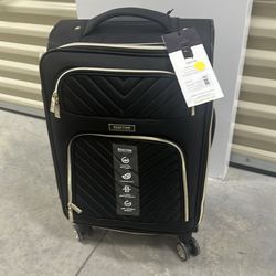 Kenneth Cole REACTION Chelsea Chevron Quilted Luggage, Black, 20-Inch Carry On