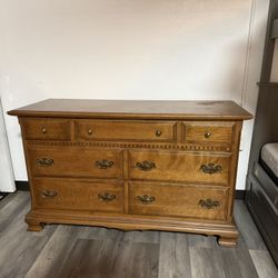 Ethan Allen Heirloom Double Dresser 7 Drawer