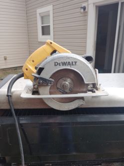 Circular saw DeWalt