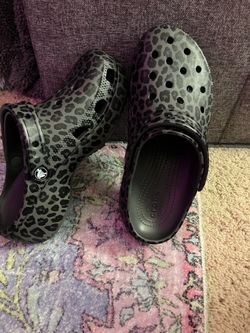 Size 8 platform Crocs! Great condition!