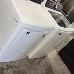Midea Gas Dryer And Topload Washer Set 