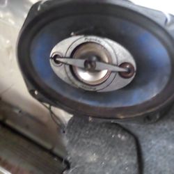 2 Pioneer 6x9 Speakers $30