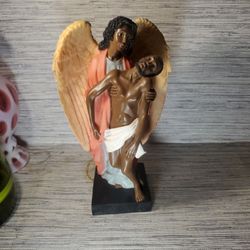 Vintage Americana Statue Angel Statue .