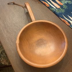Munising Dough Bowl With Feet. Rare Find 