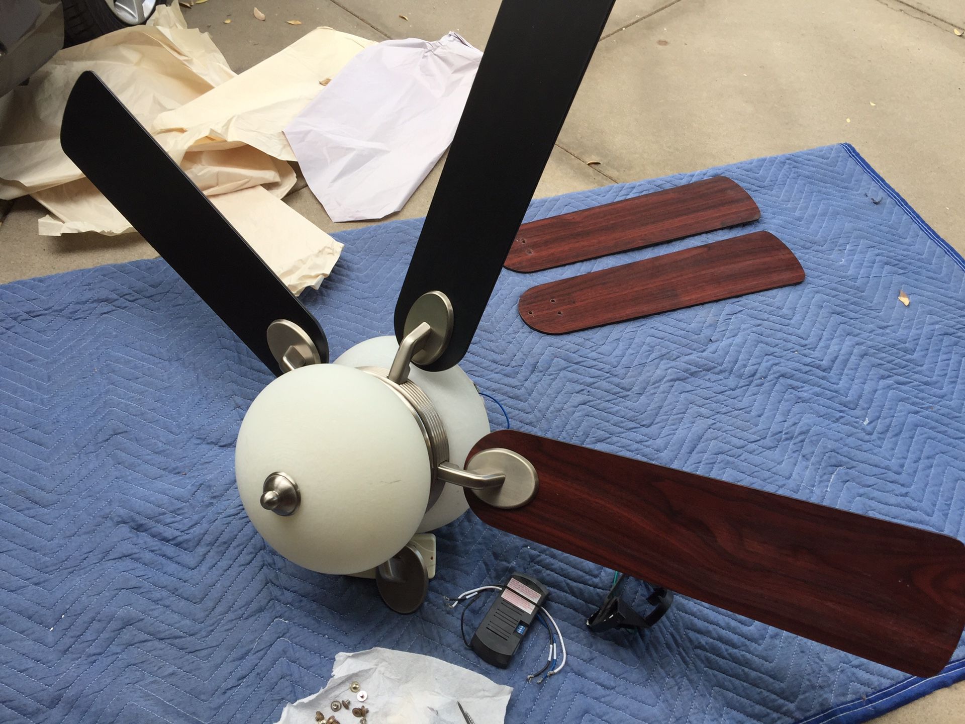 52” Indoor ceiling fan with light fixture and remote