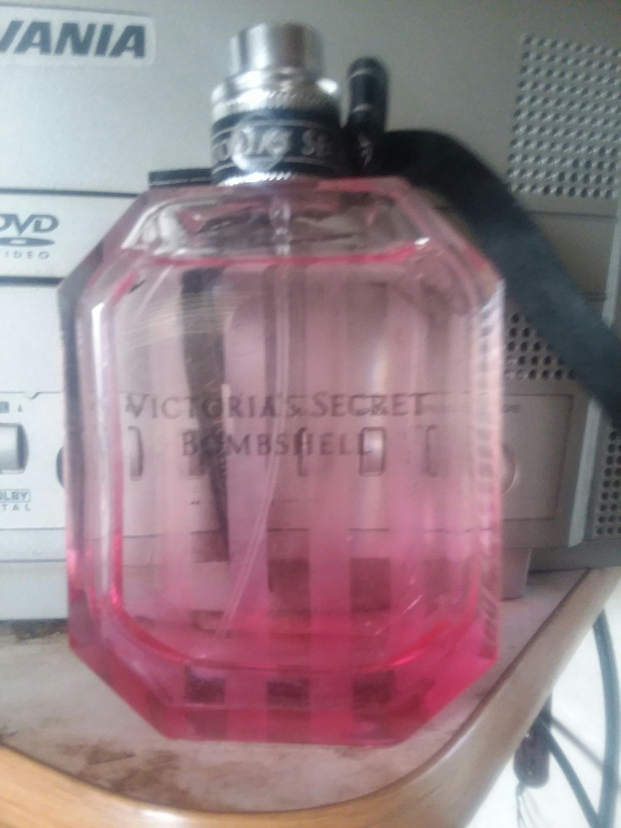 VICTORIA SECRET bombshell perfume