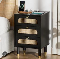 Vingli rattan nightstand