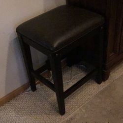 Stool Brand - Excellent Condition