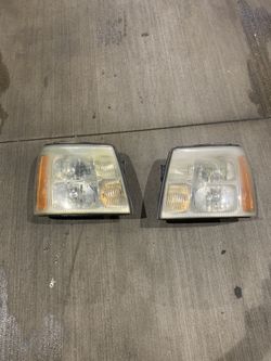2002 To 2006 Cadillac Escalade Headlight