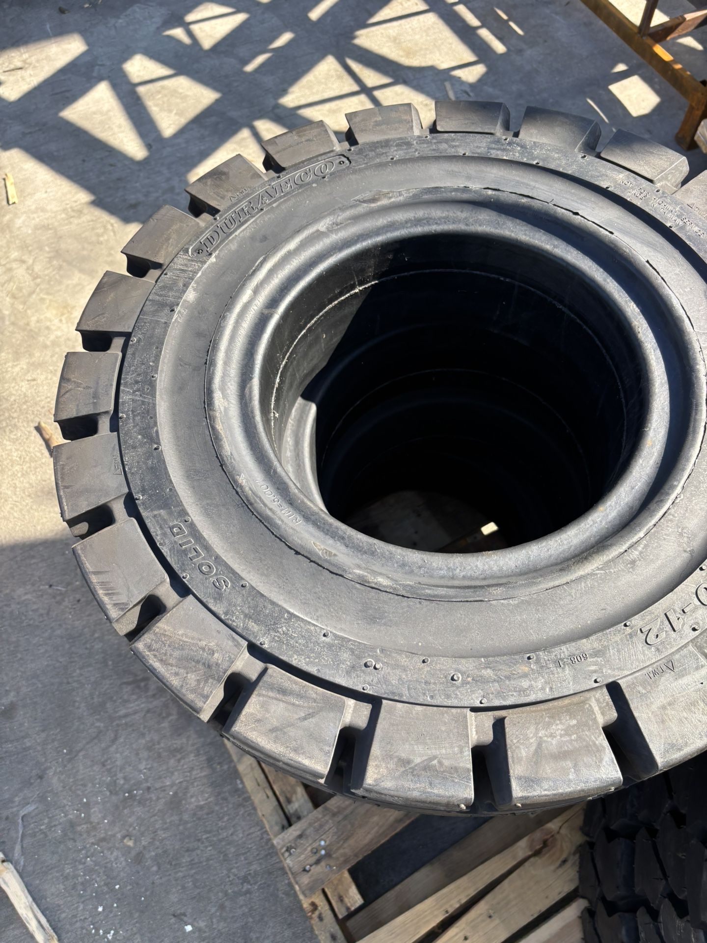 4 Forklift Tires 7.00-12 Solid $1040