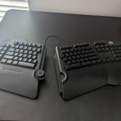 Cloud Nine Ergonomic Gaming Split Keyboard