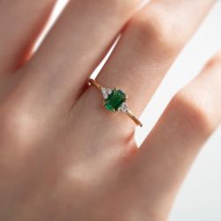 Lab Grown Emerald 14k Gold Women Ring 