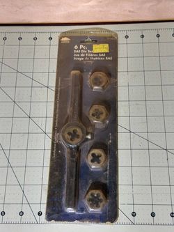 Vintage Great Neck 6 Piece Die Set  