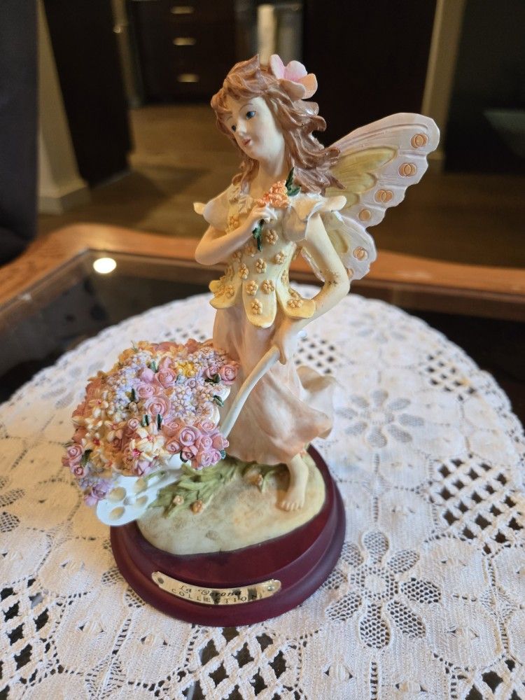 La Verona Collection Fairy With Flowers