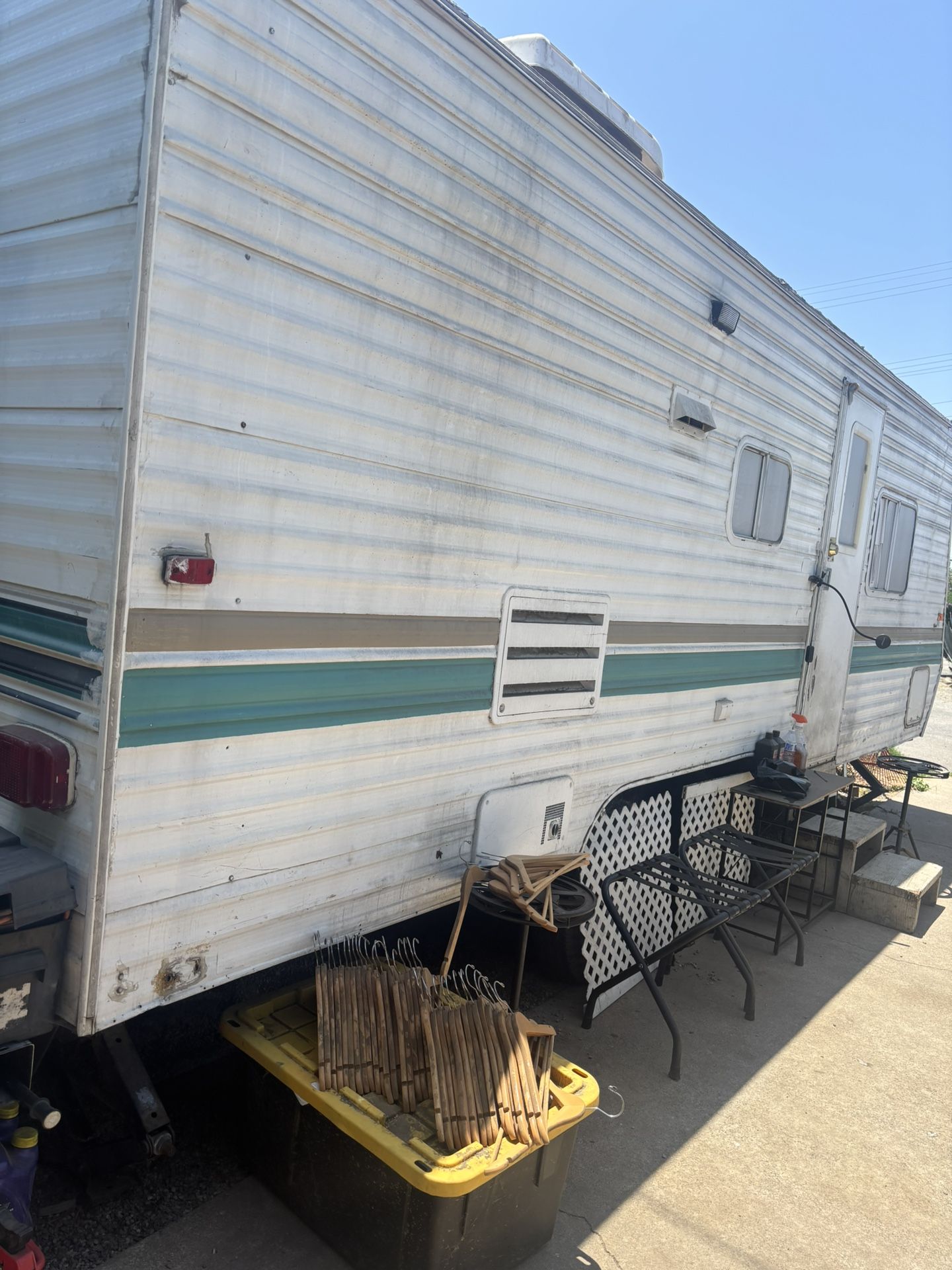 25ft Nomad Trailer 