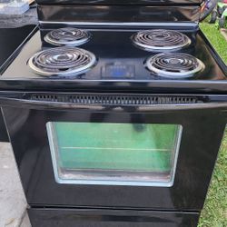 Preciosa Estufa Electrica Whirlpool Luz 220V Lista Para Usar Super Limpia Trabaja Muy Bien Los Cuatro Quemadores Y El Horno $150