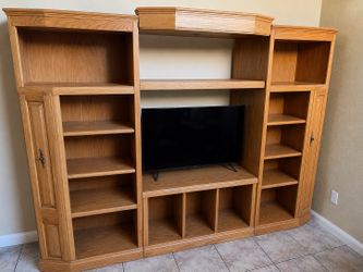 Large 3-Piece Oak Wood Entertainment Center