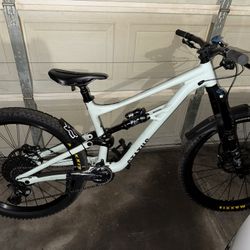 Specialized Status S4