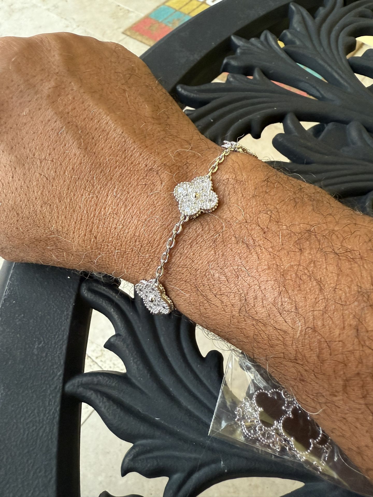 Ladies Van Cleef White Gold Plated & CZ Diamond Clover Leaf Bracelet