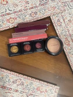 Mac makeup bundle
