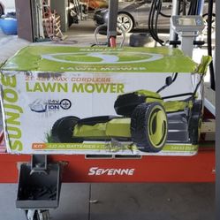 Electric lawnmower Brand New