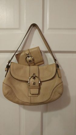 A Nice Coach purse and wallet great shape