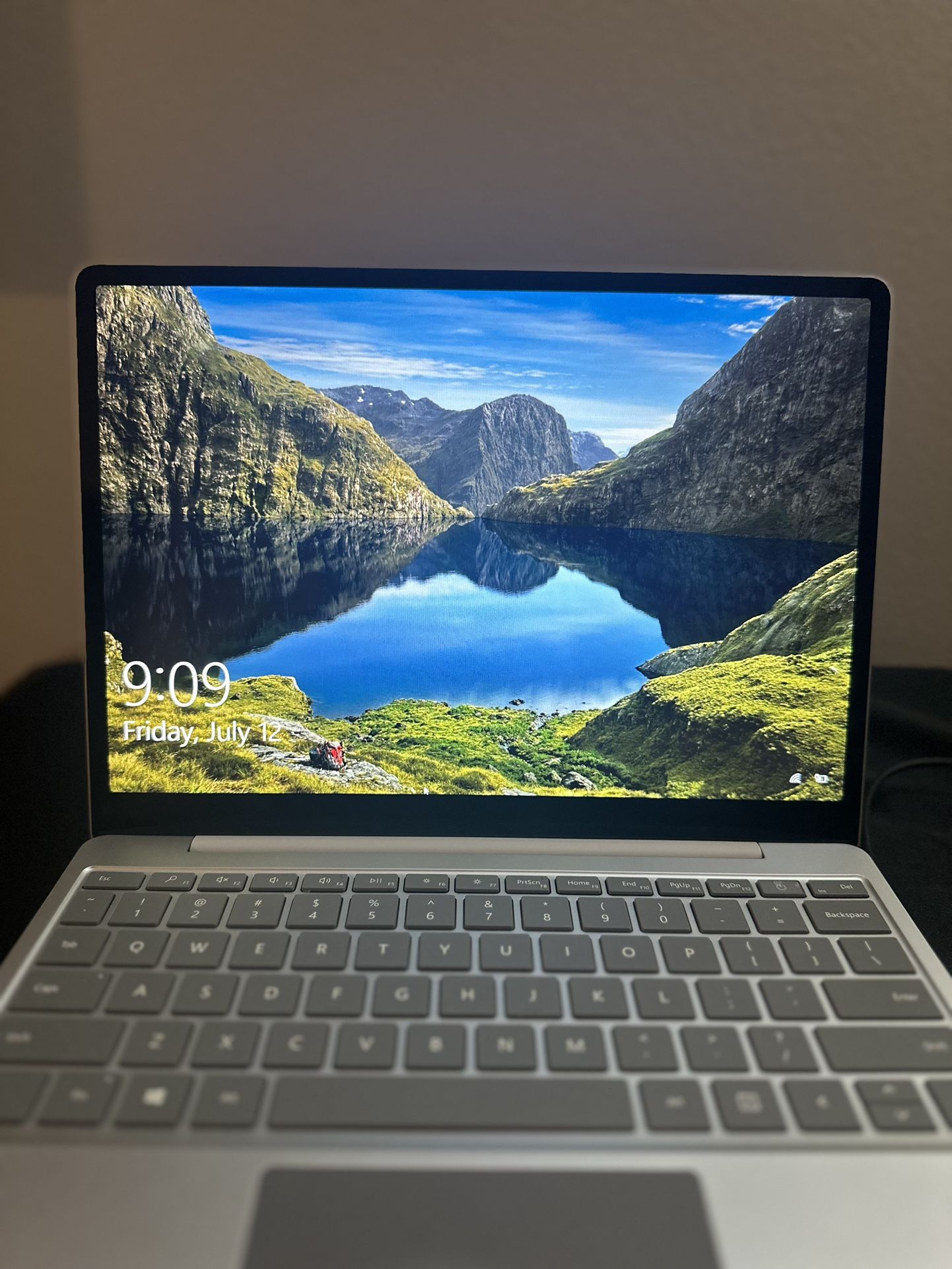 The Microsoft Surface Laptop Go 1943 | 8GB Ram | 128 GB SSD | Windows 11 Pro 