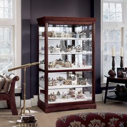 Howard Miller Townsend Curio Cabinet Great Condition