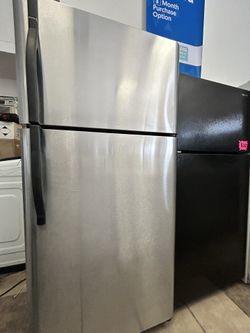 Kenmore refrigerator (delivery+install available) Height 66 x width 30