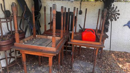 Vendo 8 mesas de madera